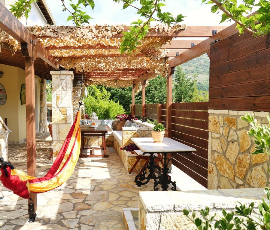 Villa Victoria Boutique Apartments Sívota Esterno foto
